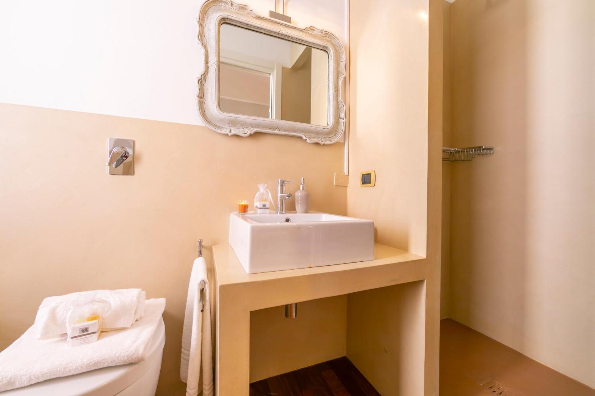 Appartamento Il Golfo Lake View - Happy Rentals Laveno Exterior photo